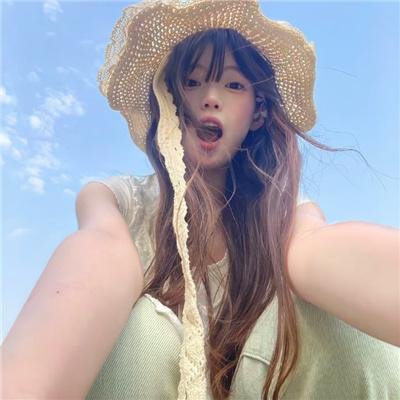 微笑的苹吉